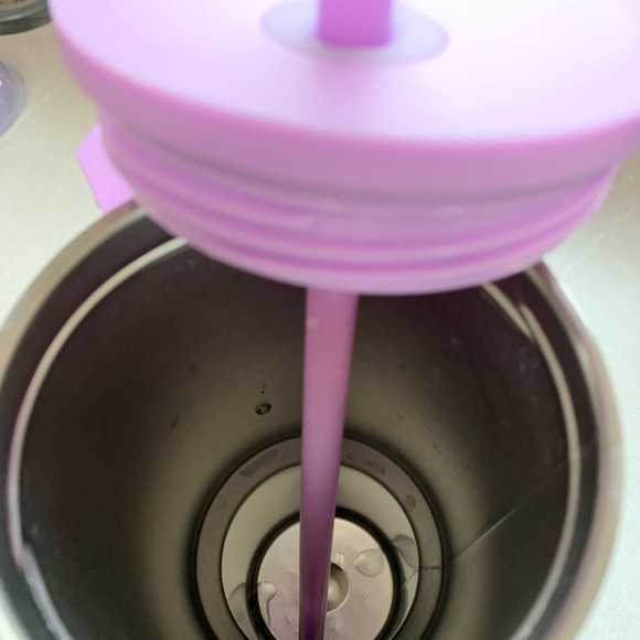 Simply modern lavender ice 40 oz. Used shows signs of use. Some scuffing. - Picture 6 of 6